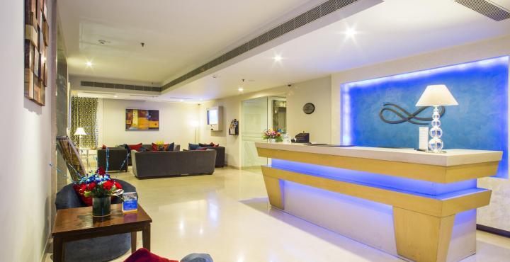 Sarovar Portico Naraina, Hotel Nové Dillí Exteriér fotografie