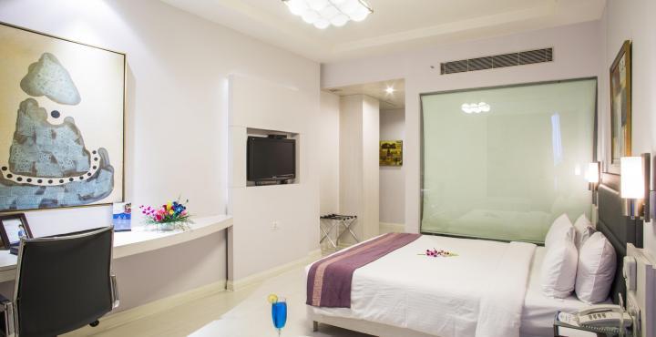 Sarovar Portico Naraina, Hotel Nové Dillí Exteriér fotografie