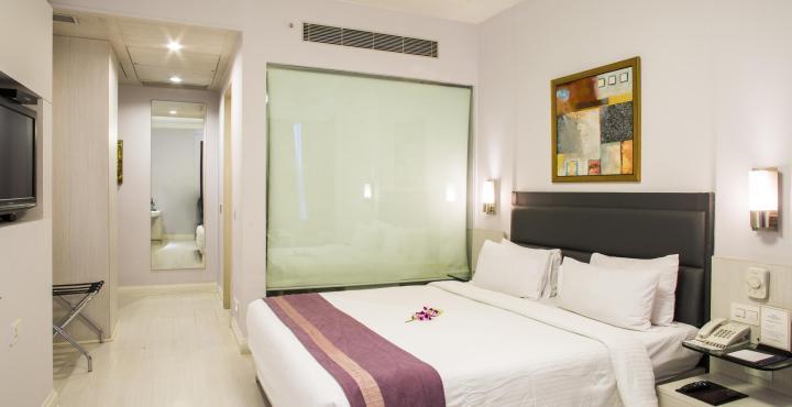 Sarovar Portico Naraina, Hotel Nové Dillí Exteriér fotografie